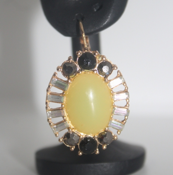 Vintage Yellow Uranium Crystal Baguette Earrings - Picture 10 of 12